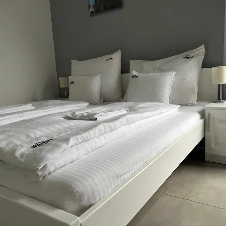 Misleny Nocleg ze śniadaniem 3*