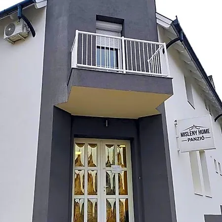 Bed & Breakfast Misleny 3*